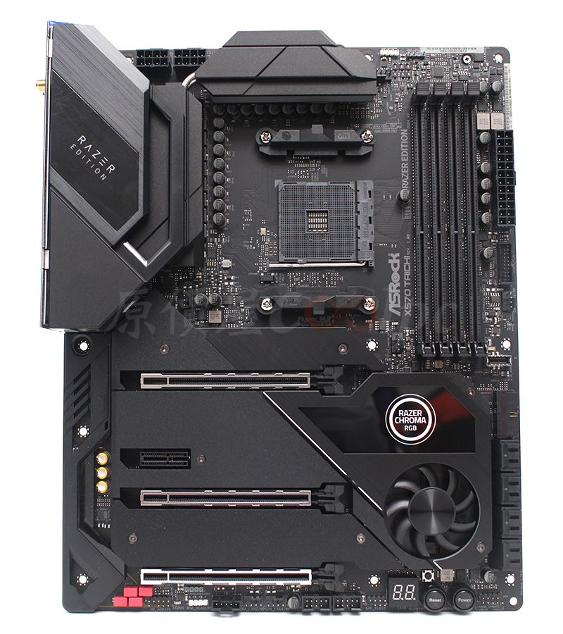 【開箱】無雙RAZER蛇魔進化！ASRock X570 Taichi Razer Edition主機板。