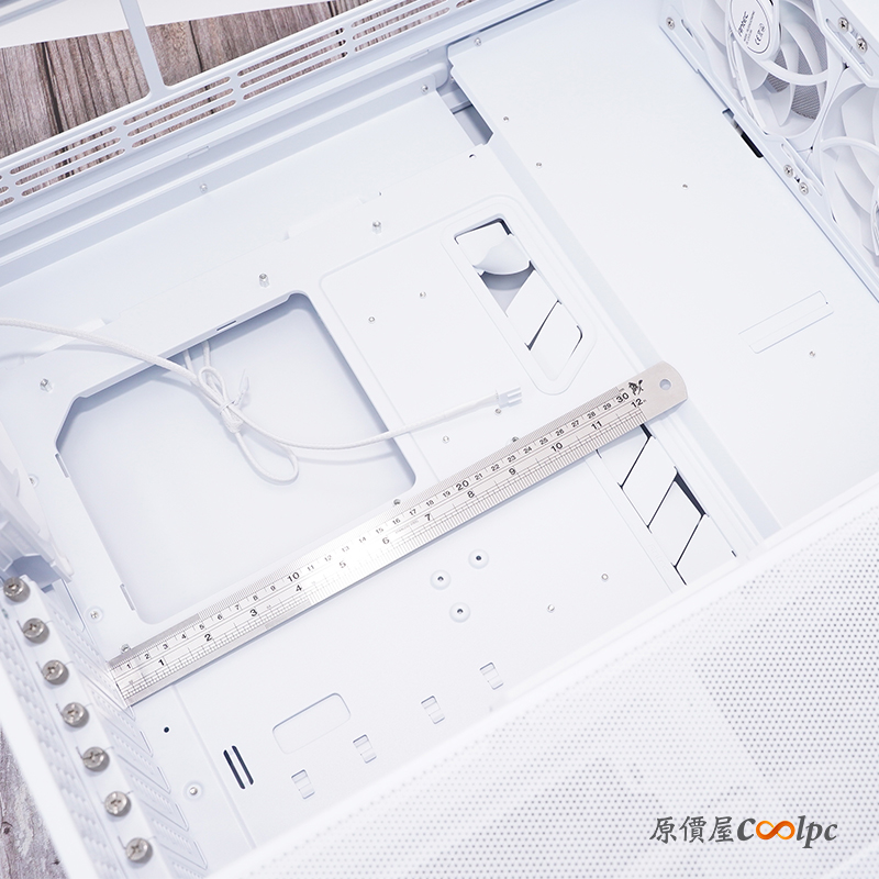 coolpc-antec-flux-pro-23